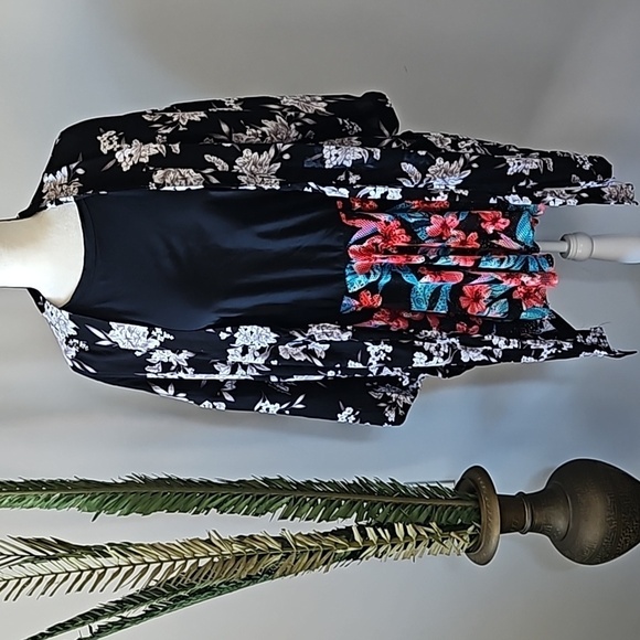 Spiritual Gangster Black Floral Print Front Tie Robe/Cover-Up - Picture 4 of 11